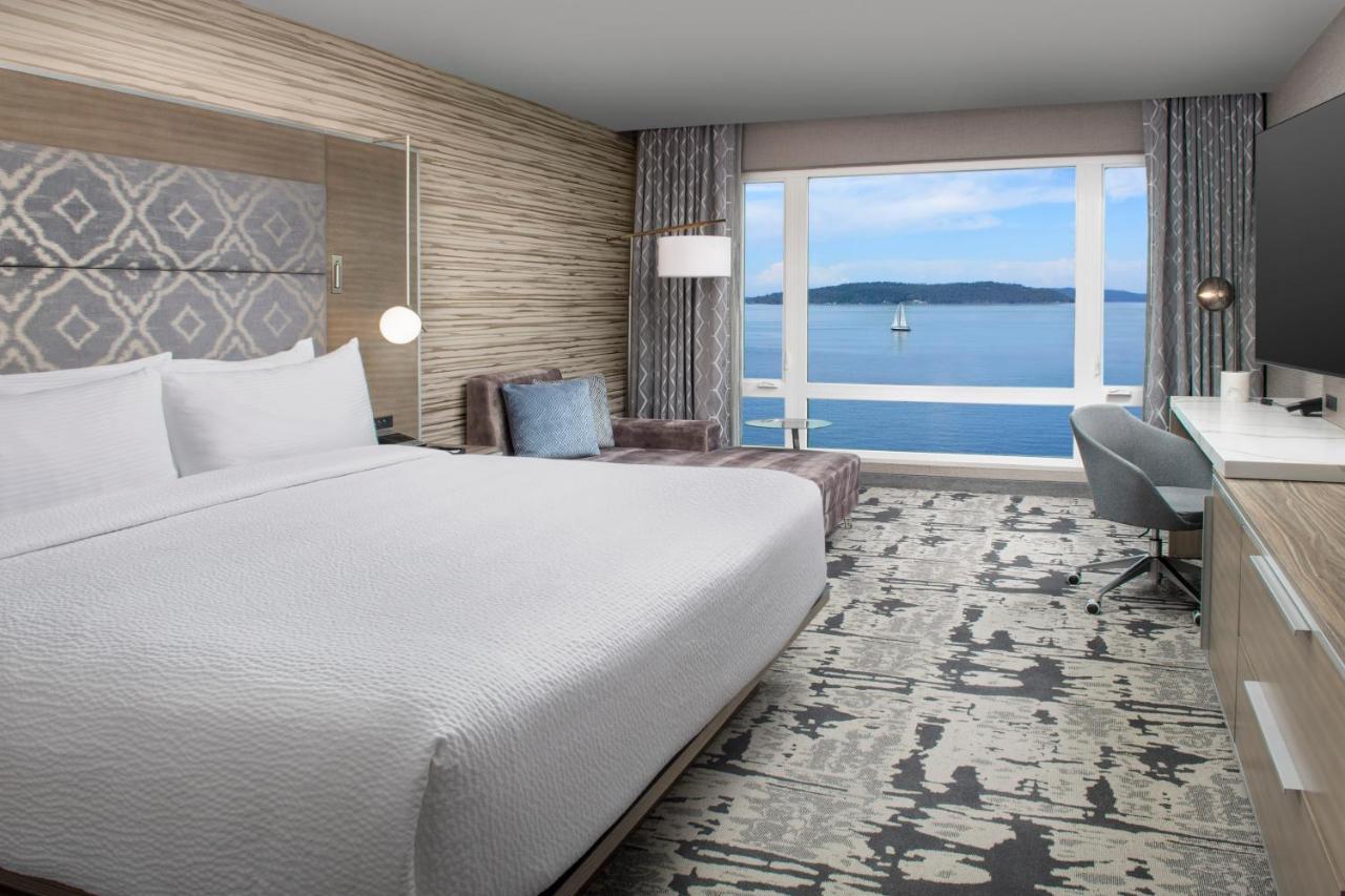 Silver Cloud Hotel Tacoma At Point Ruston Waterfront Bagian luar foto
